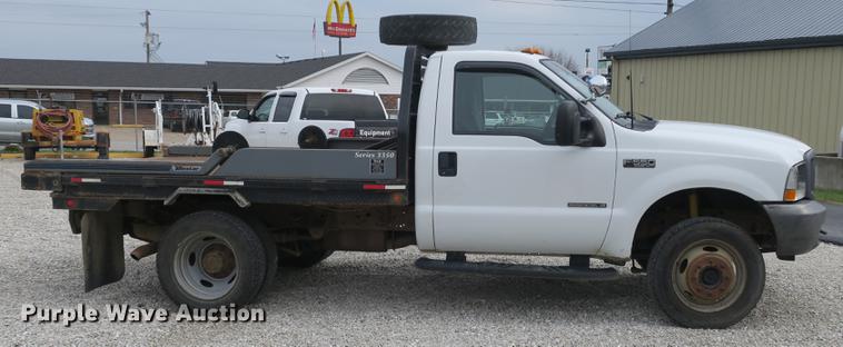 image for item DB8838 2002 Ford F550 XL flatbed truck