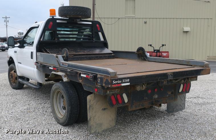 image for item DB8838 2002 Ford F550 XL flatbed truck