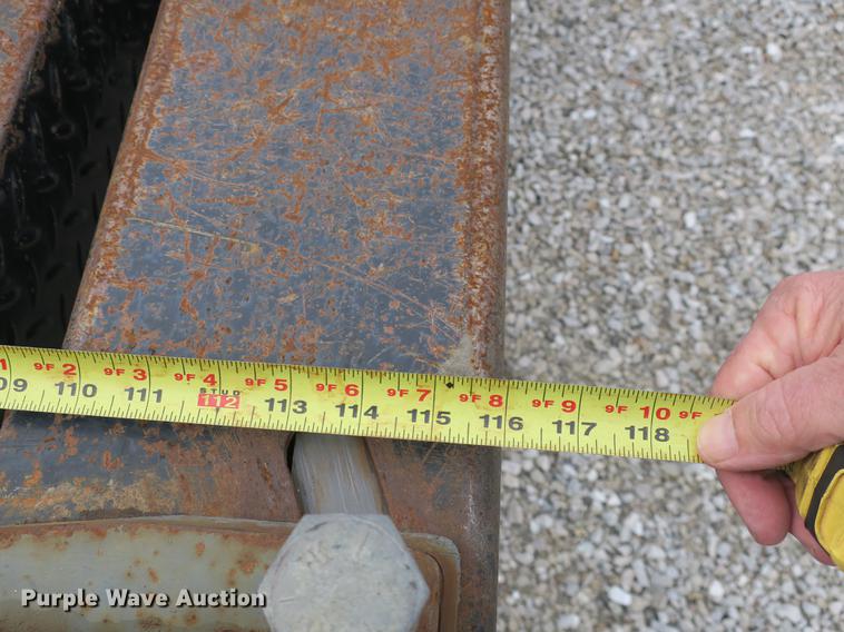 image for item DB8838 2002 Ford F550 XL flatbed truck