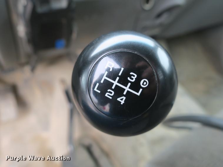 image for item DB8838 2002 Ford F550 XL flatbed truck