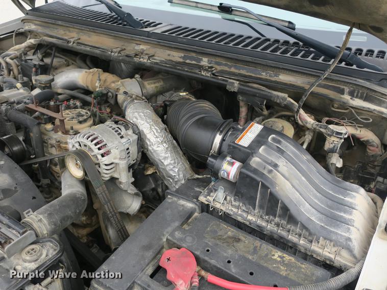 image for item DB8838 2002 Ford F550 XL flatbed truck