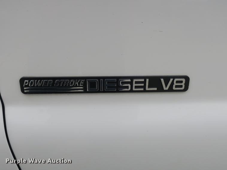 image for item DB8838 2002 Ford F550 XL flatbed truck