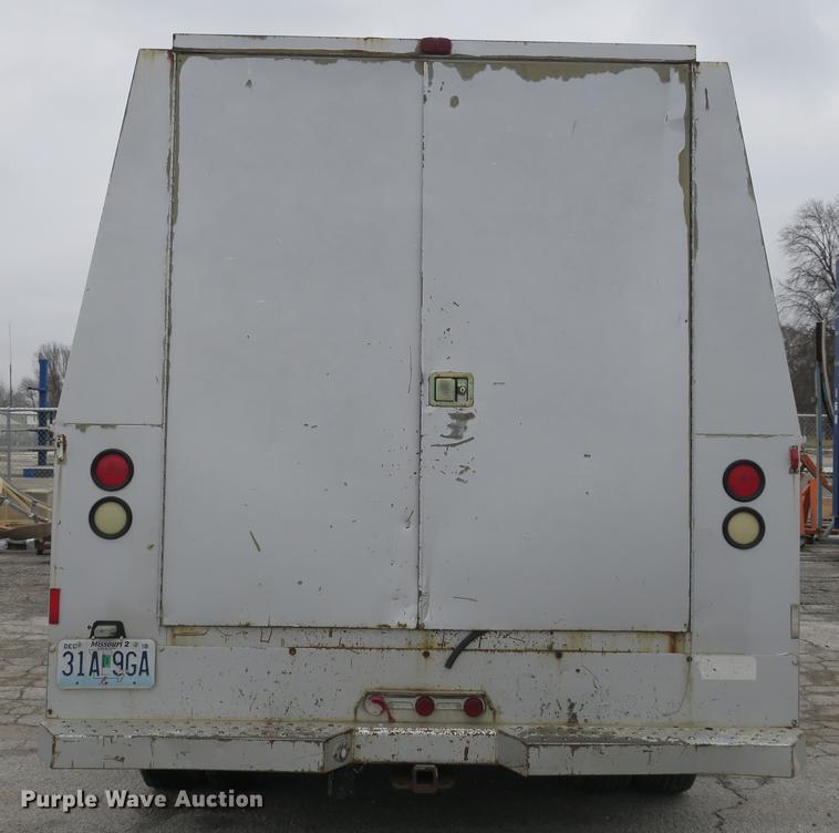 image for item DB8906 2003 Ford F350 Super Duty utility bed pickup truck