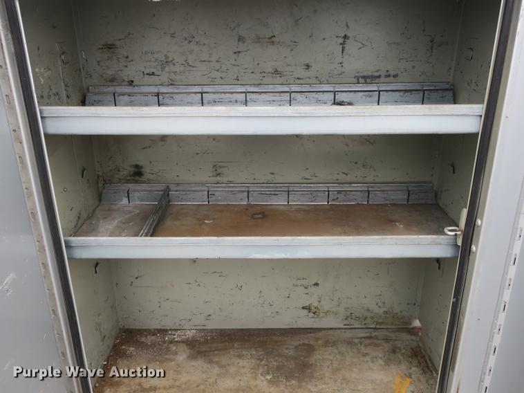 image for item DB8906 2003 Ford F350 Super Duty utility bed pickup truck