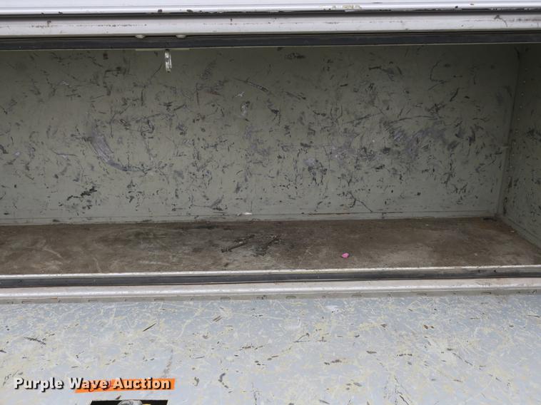 image for item DB8906 2003 Ford F350 Super Duty utility bed pickup truck