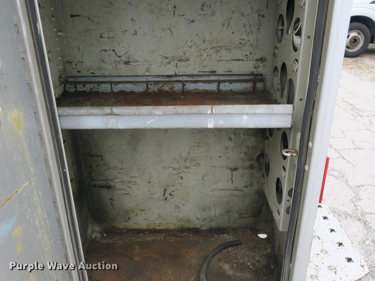 image for item DB8906 2003 Ford F350 Super Duty utility bed pickup truck