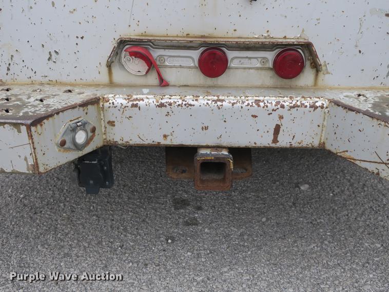 image for item DB8906 2003 Ford F350 Super Duty utility bed pickup truck