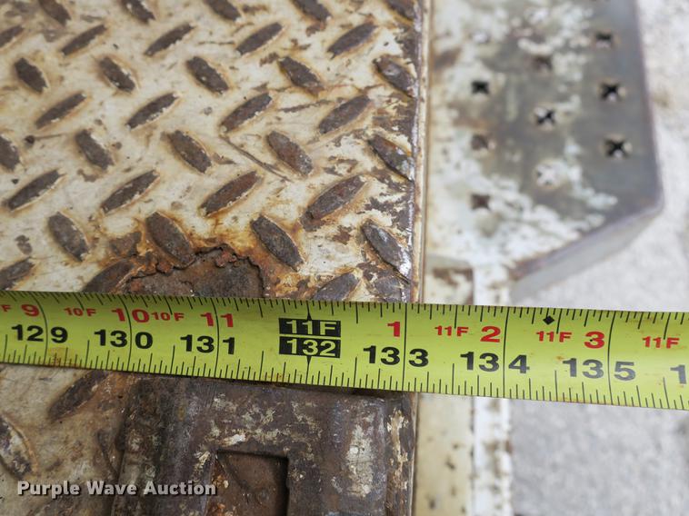 image for item DB8906 2003 Ford F350 Super Duty utility bed pickup truck