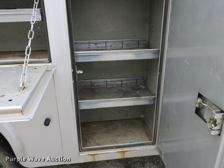 image for item DB8906 2003 Ford F350 Super Duty utility bed pickup truck