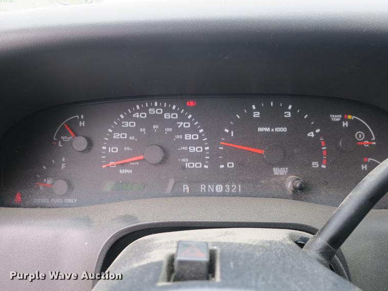 image for item DB8906 2003 Ford F350 Super Duty utility bed pickup truck