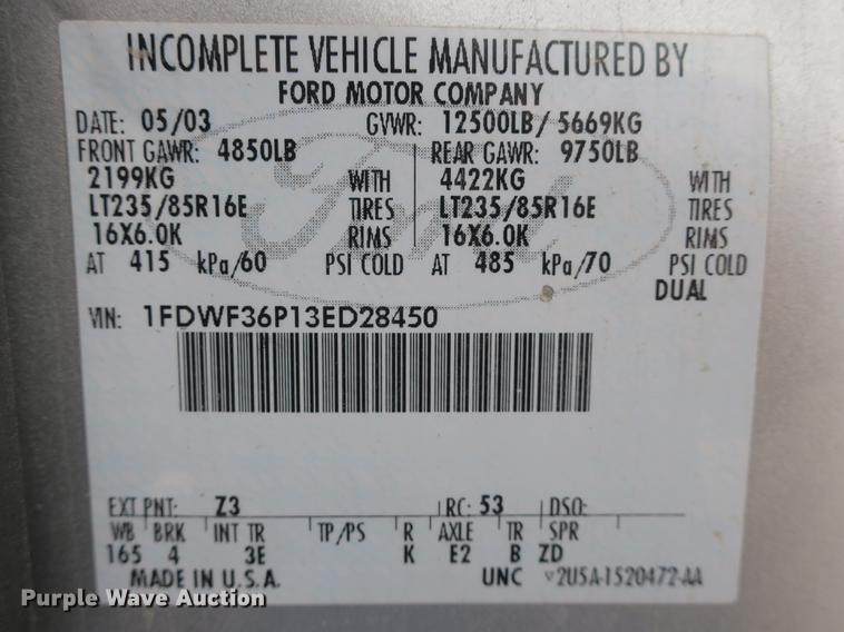 image for item DB8906 2003 Ford F350 Super Duty utility bed pickup truck