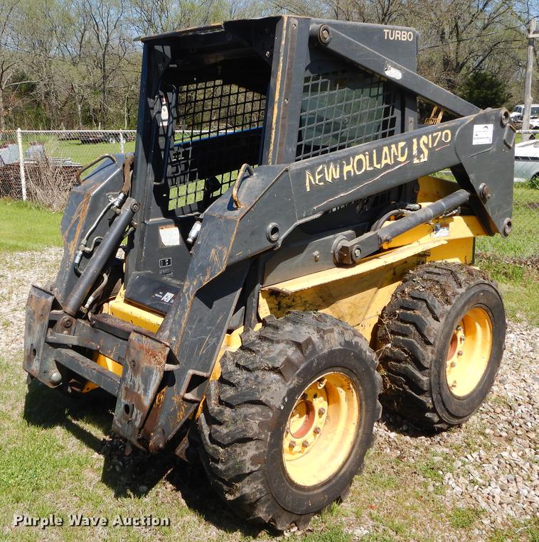 image for item DC0216 2003 New Holland LS170 skid steer