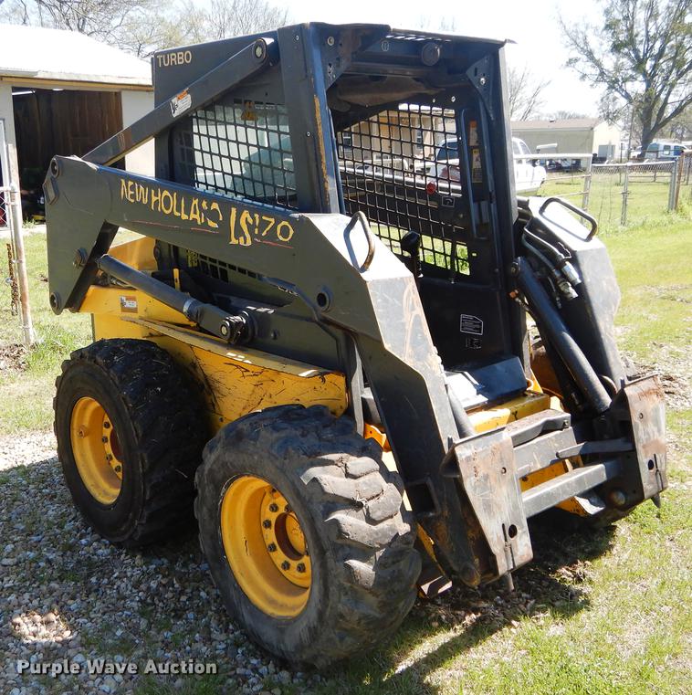 image for item DC0216 2003 New Holland LS170 skid steer