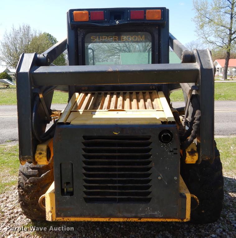 image for item DC0216 2003 New Holland LS170 skid steer