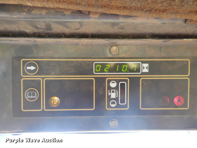 image for item DC0216 2003 New Holland LS170 skid steer