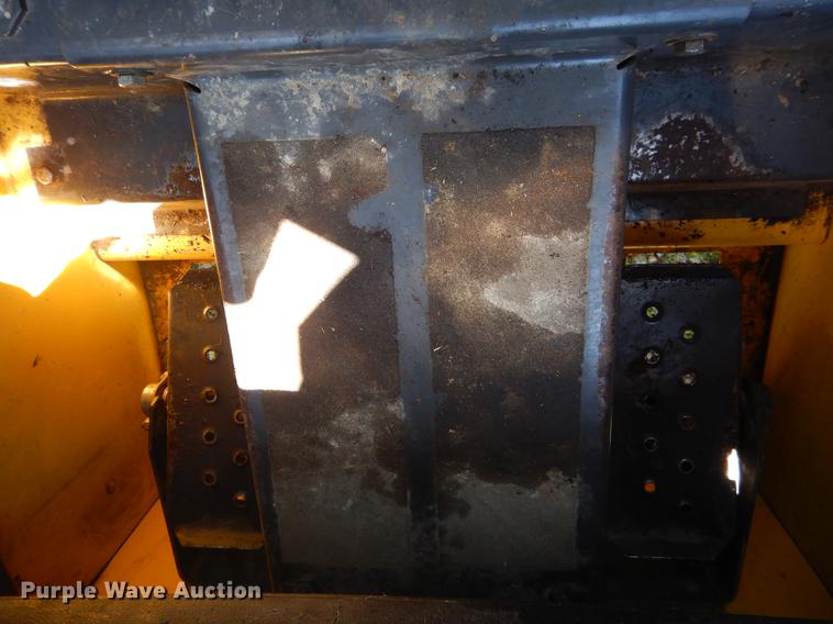 image for item DC0216 2003 New Holland LS170 skid steer