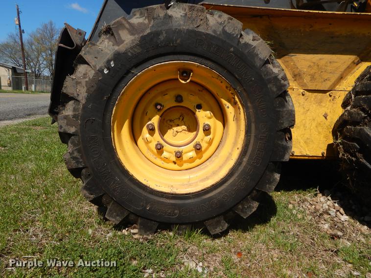 image for item DC0216 2003 New Holland LS170 skid steer