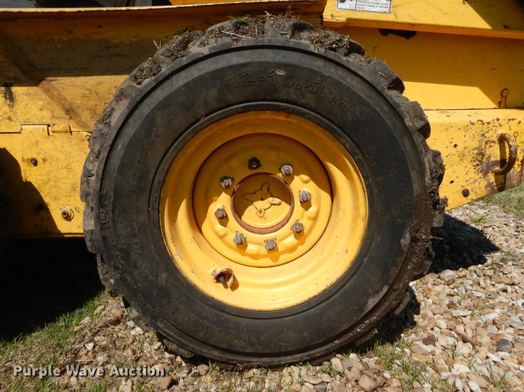 image for item DC0216 2003 New Holland LS170 skid steer