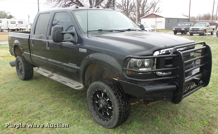 image for item DC5249 2001 Ford F350 Super Duty Lariat Crew Cab pickup truck