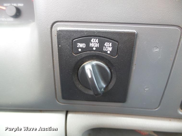 image for item DC5249 2001 Ford F350 Super Duty Lariat Crew Cab pickup truck