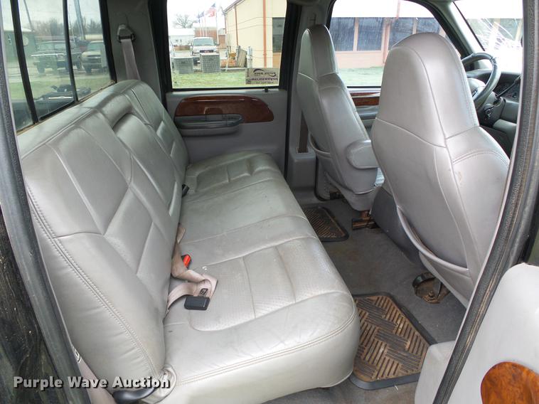 image for item DC5249 2001 Ford F350 Super Duty Lariat Crew Cab pickup truck