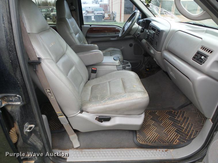 image for item DC5249 2001 Ford F350 Super Duty Lariat Crew Cab pickup truck