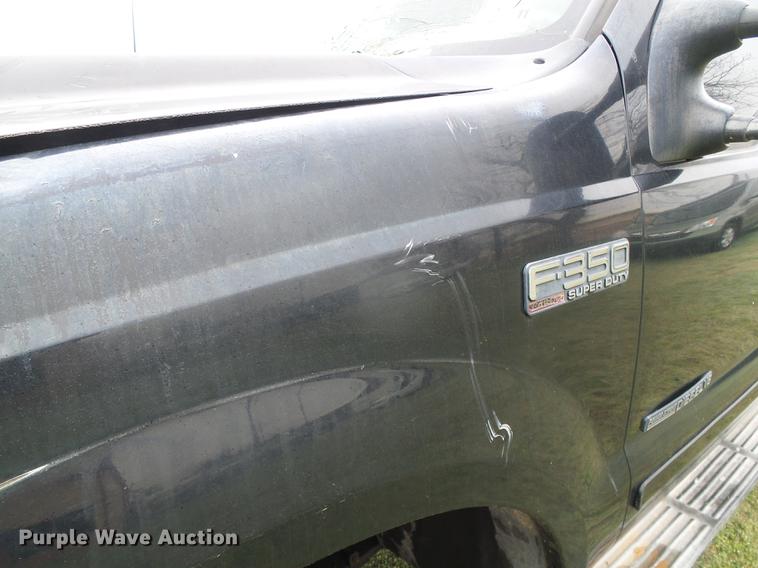 image for item DC5249 2001 Ford F350 Super Duty Lariat Crew Cab pickup truck