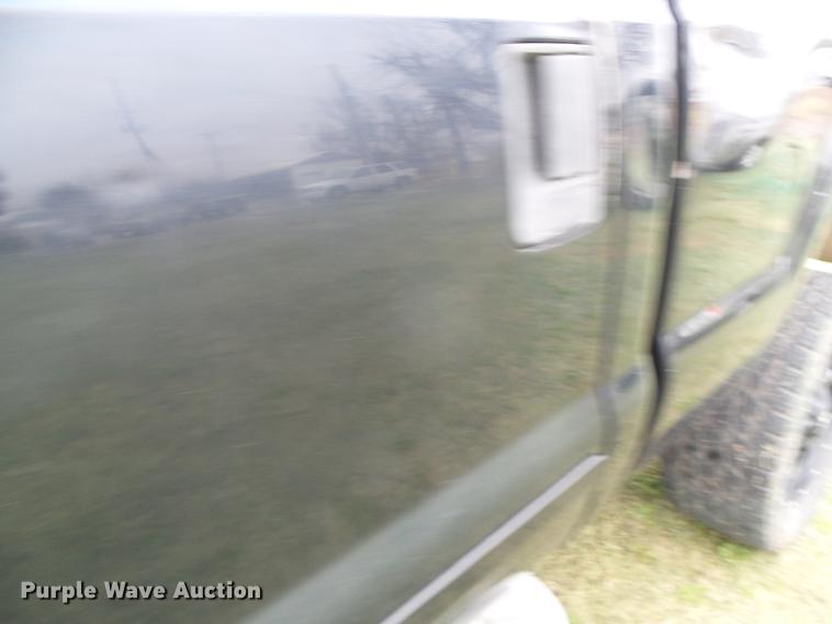 image for item DC5249 2001 Ford F350 Super Duty Lariat Crew Cab pickup truck