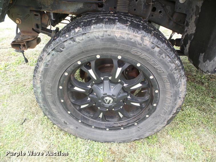 image for item DC5249 2001 Ford F350 Super Duty Lariat Crew Cab pickup truck