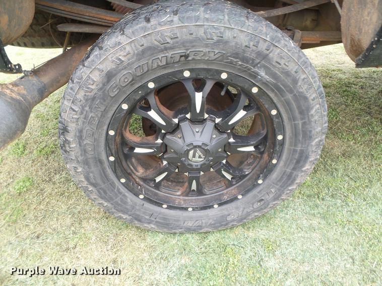 image for item DC5249 2001 Ford F350 Super Duty Lariat Crew Cab pickup truck