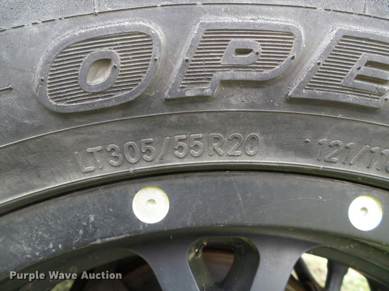 image for item DC5249 2001 Ford F350 Super Duty Lariat Crew Cab pickup truck