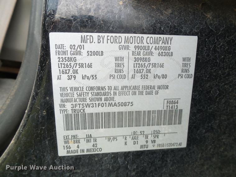 image for item DC5249 2001 Ford F350 Super Duty Lariat Crew Cab pickup truck