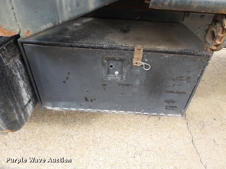 image for item DD2317 1996 GMC Top Kick C6500 flat dump bed truck