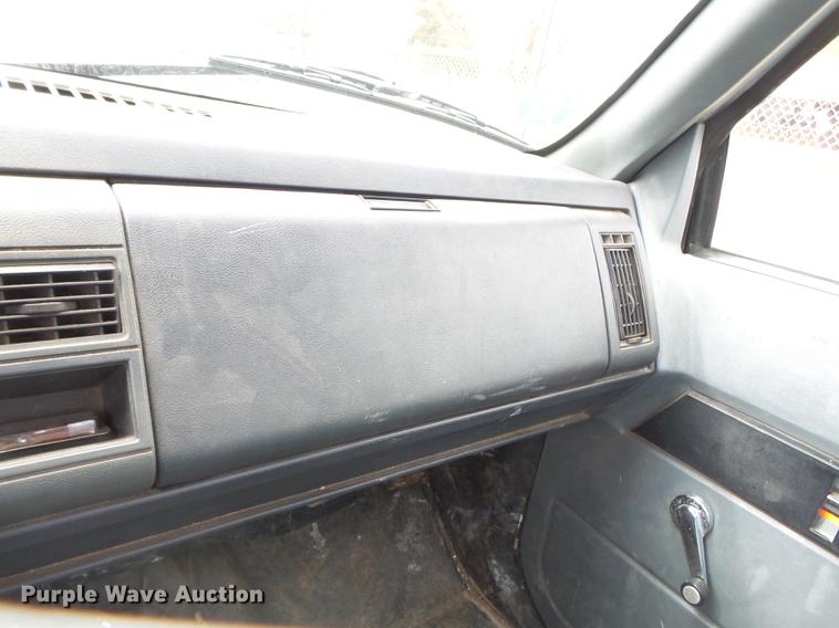 image for item DD2317 1996 GMC Top Kick C6500 flat dump bed truck