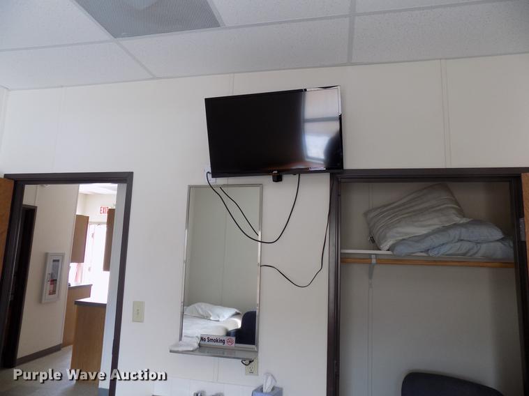 image for item DD3683 2006 Modular housing