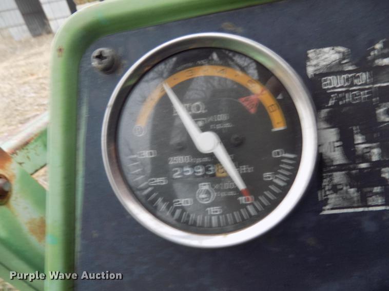 image for item DD3691 Deutz Allis 5230 tractor