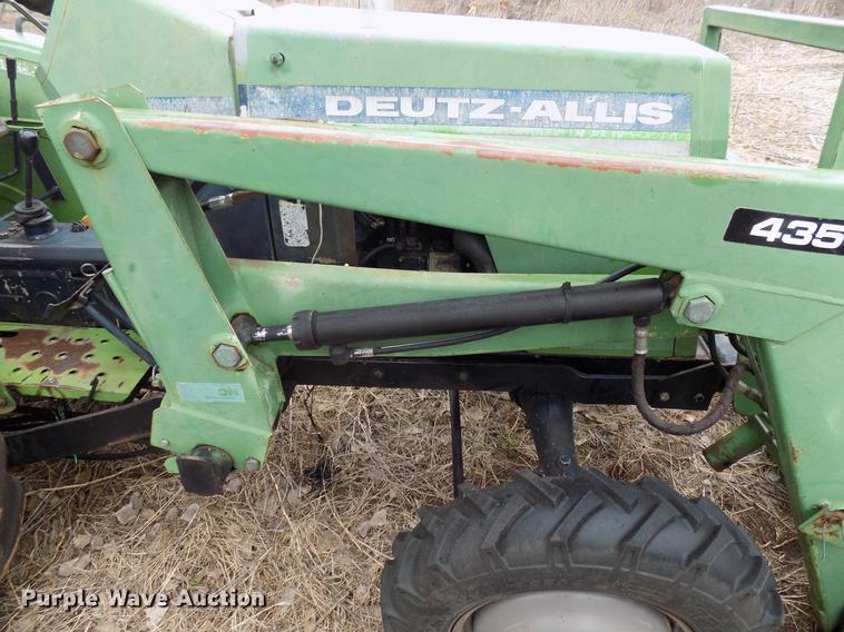 image for item DD3691 Deutz Allis 5230 tractor