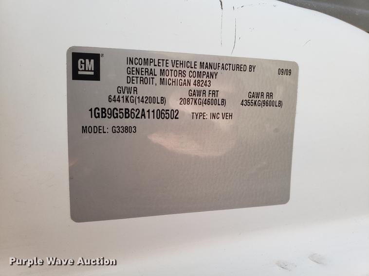 image for item DD3997 2010 Chevrolet Express G4500 cab and chassis