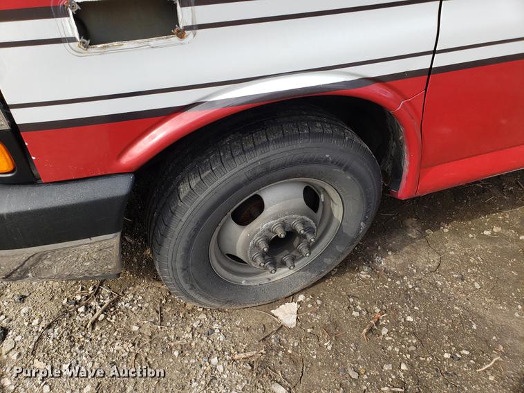 image for item DD3997 2010 Chevrolet Express G4500 cab and chassis
