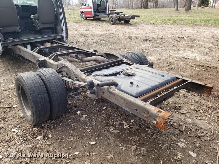 image for item DD3997 2010 Chevrolet Express G4500 cab and chassis