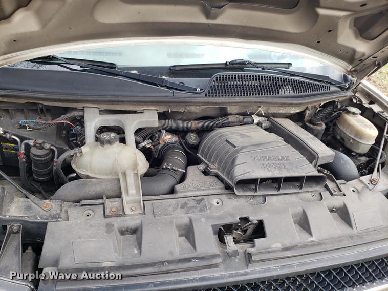 image for item DD4002 2010 Chevrolet Express G4500 cab and chassis