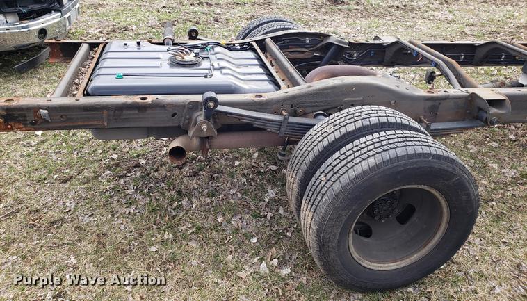 image for item DD4002 2010 Chevrolet Express G4500 cab and chassis