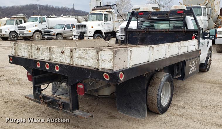 image for item DD4022 2008 Ford F350 Super Duty flatbed pickup truck