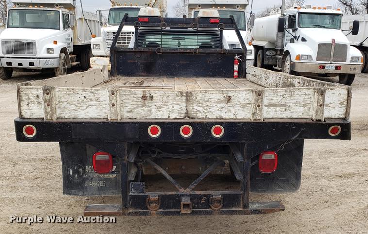 image for item DD4022 2008 Ford F350 Super Duty flatbed pickup truck