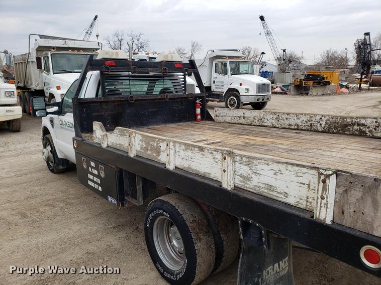 image for item DD4022 2008 Ford F350 Super Duty flatbed pickup truck