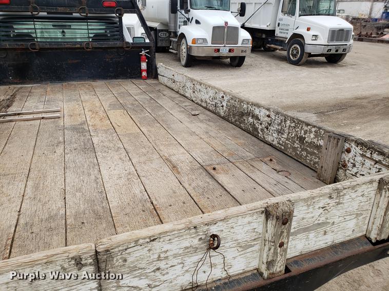 image for item DD4022 2008 Ford F350 Super Duty flatbed pickup truck