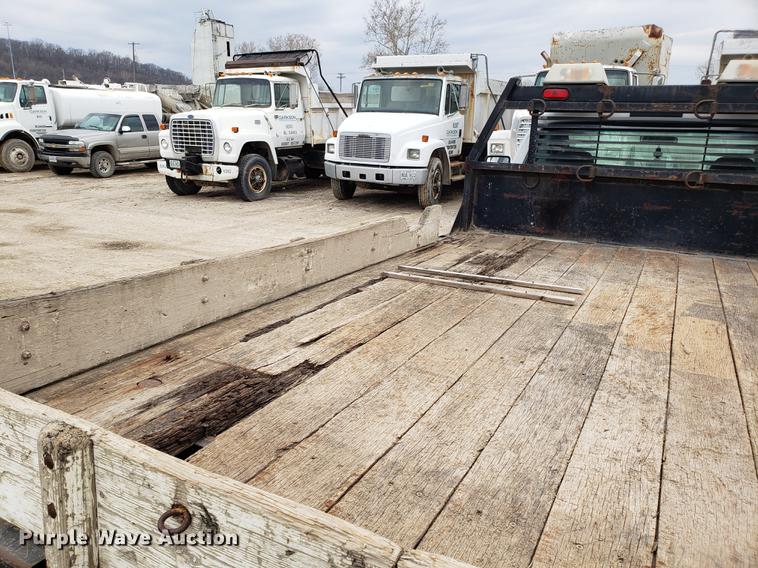 image for item DD4022 2008 Ford F350 Super Duty flatbed pickup truck