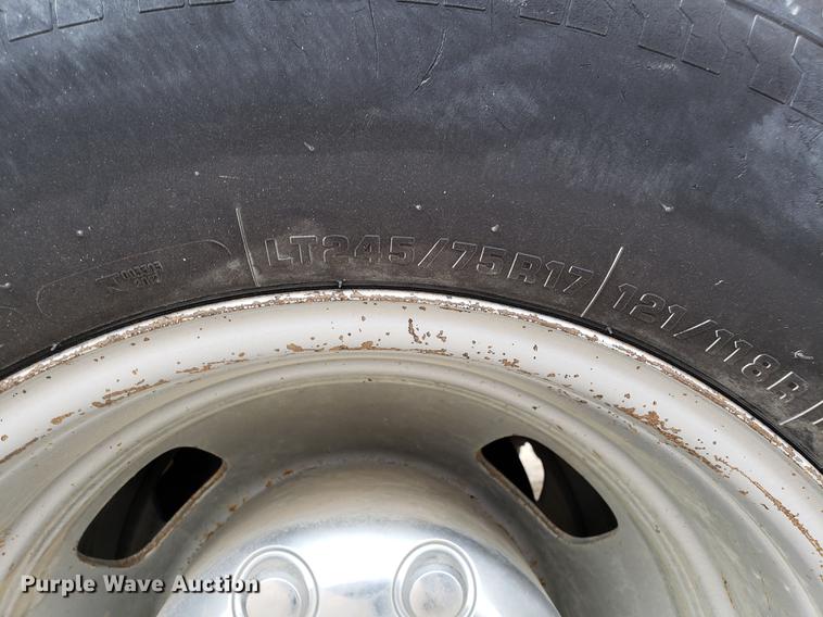 image for item DD4022 2008 Ford F350 Super Duty flatbed pickup truck