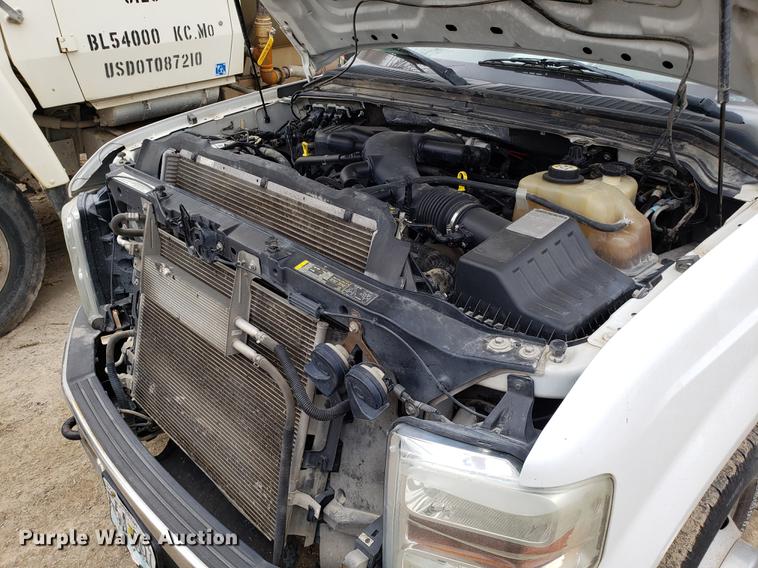 image for item DD4022 2008 Ford F350 Super Duty flatbed pickup truck