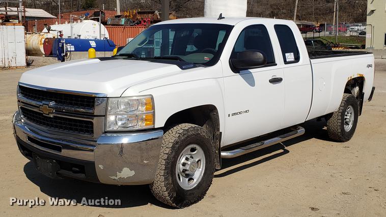 image for item DD4035 2009 Chevrolet Silverado 2500HD Ext. Cab pickup truck